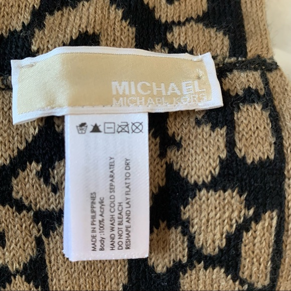 Michael Kors Leopard Infinity Scarf - Picture 3 of 3